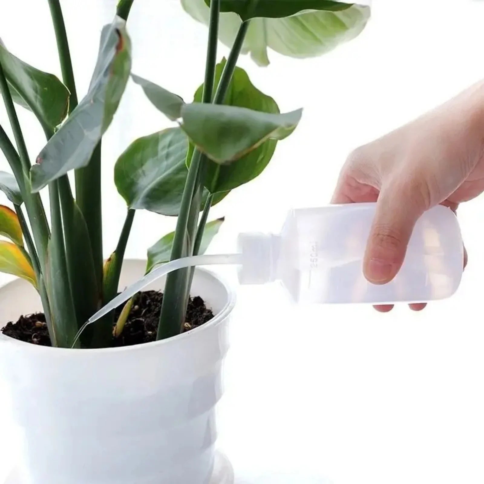 Water Spray Bottle 150/250/500ml Plant Flower Watering Can Plastic Liquid Container Garden Pot Irrigation Squeeze Sprinkler Tool