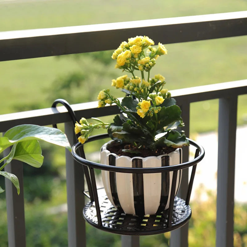 1pcs Hanging Flower Pot Stand Balcony Ironwork Spider Plant Green Ivy Window Sill Bonsai Stand Hollowed Out Durable Plant Stand