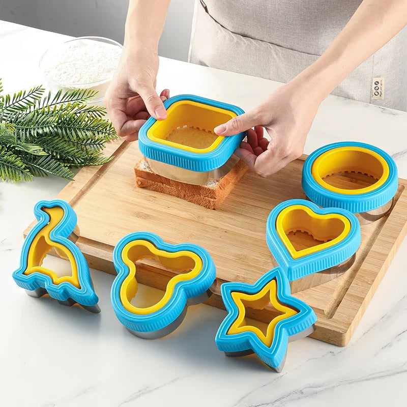 Sandwich cutting and sealing machine, biscuit plastic cutting machine, household kitchen tools, baking molds, creative cutting