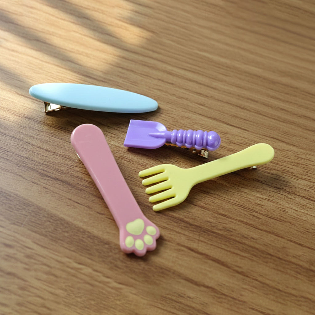 Cute Multi Design Hair Clips (4 Pc)