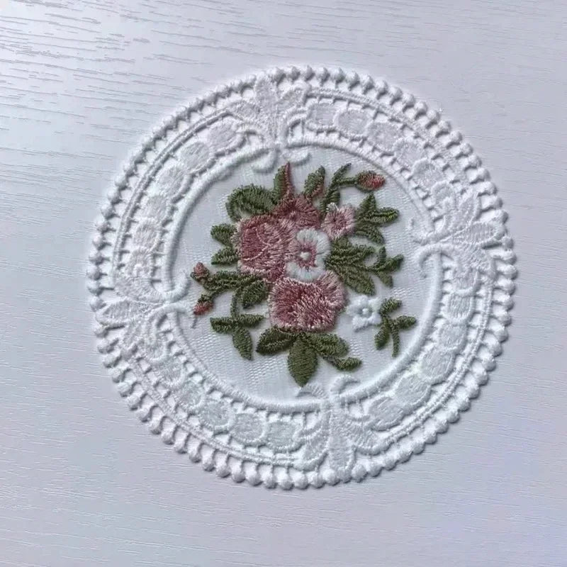 1Pc Dinning Lace Table Cover Embroidered Table Cloth Elegant Round Tablecloth Coffee Coasters Napkin Party Wedding Decoration
