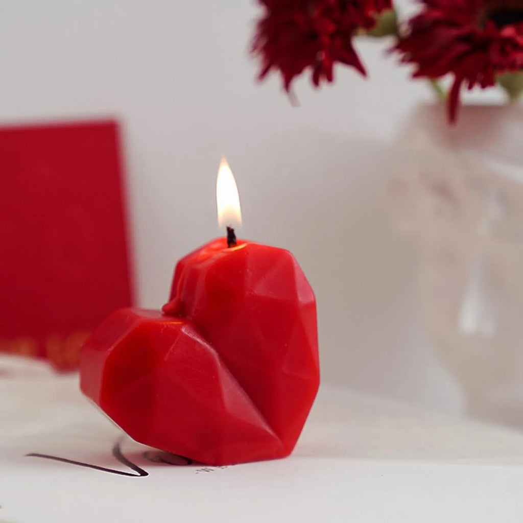 Love Aromatherapy Candle Valentine's Day Wedding Gift Heart Shaped Handmade Atmosphere 3D Design Geometric Texture Shaped Candle
