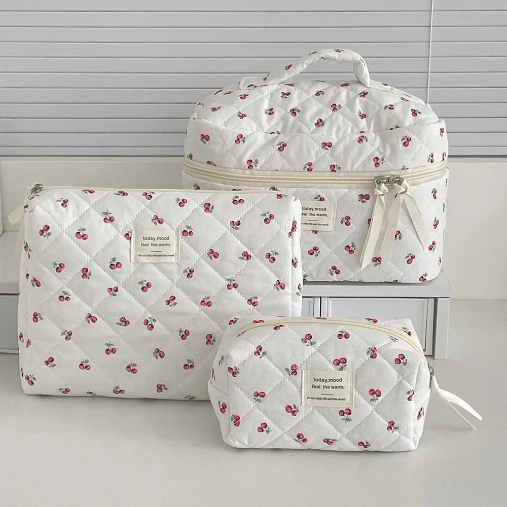 Fashion Pink Flower Women's Clutch Bag Sets Toiletry Makeup Tool Storage Pouch Quilting Cosmetics Organizers Handbag for Travel